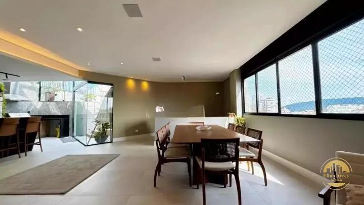 Cobertura à venda no Embaré: 