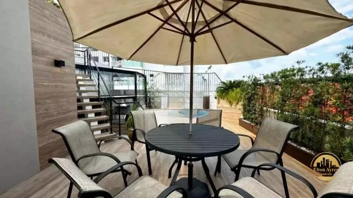 Cobertura à venda no Embaré: 