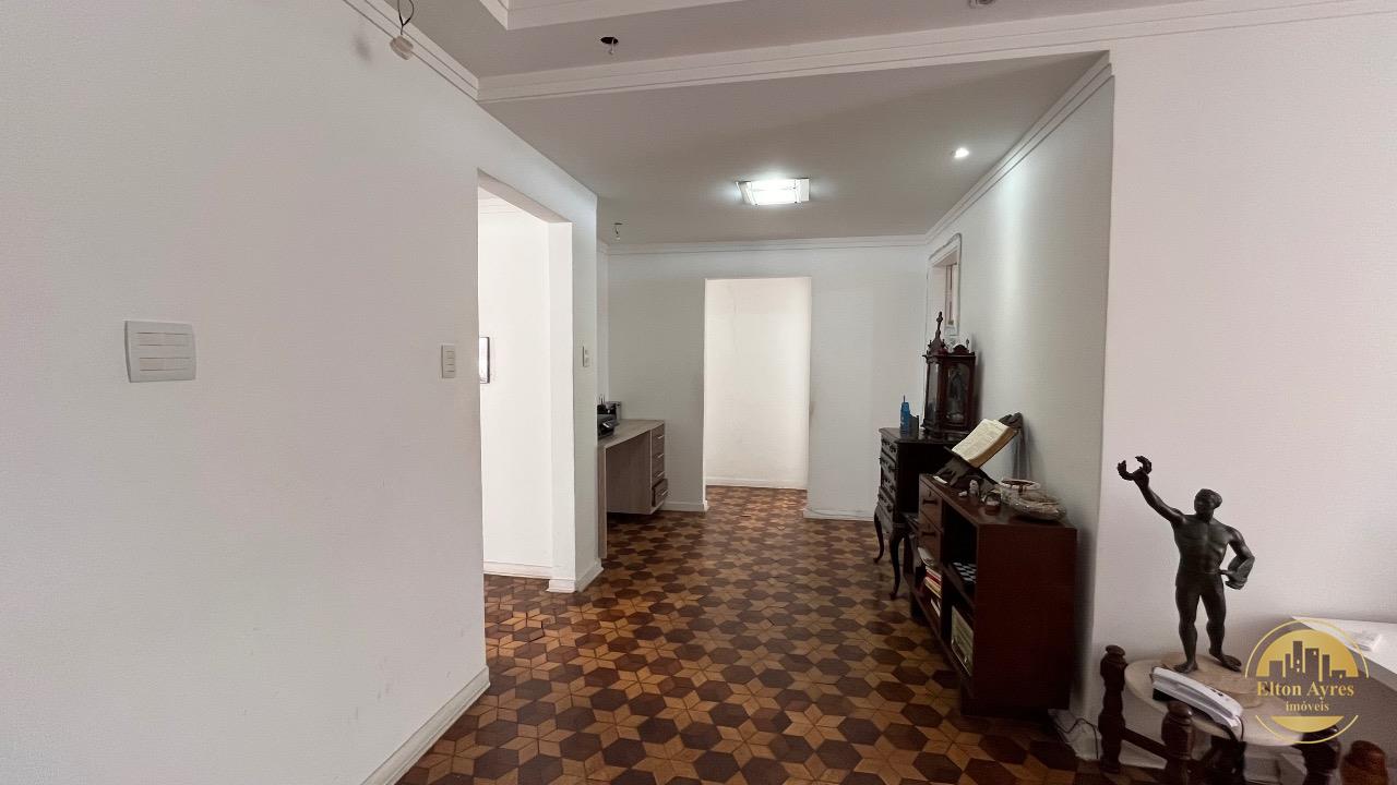 Apartamento à venda no Ponta da Praia: