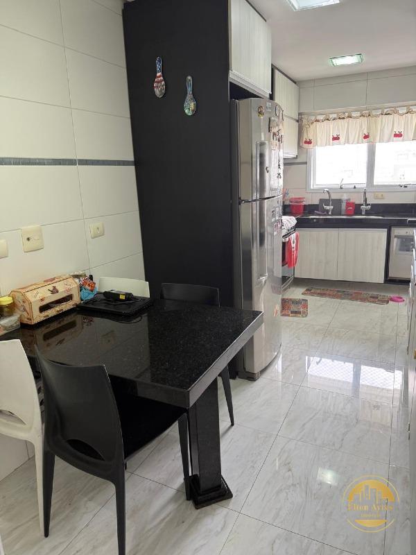 Apartamento à venda no Embaré: