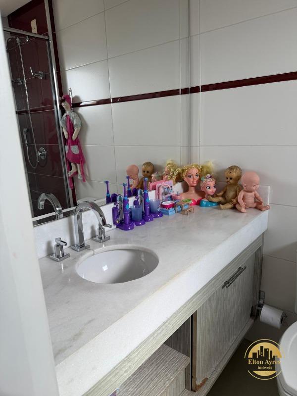 Apartamento à venda no Embaré: