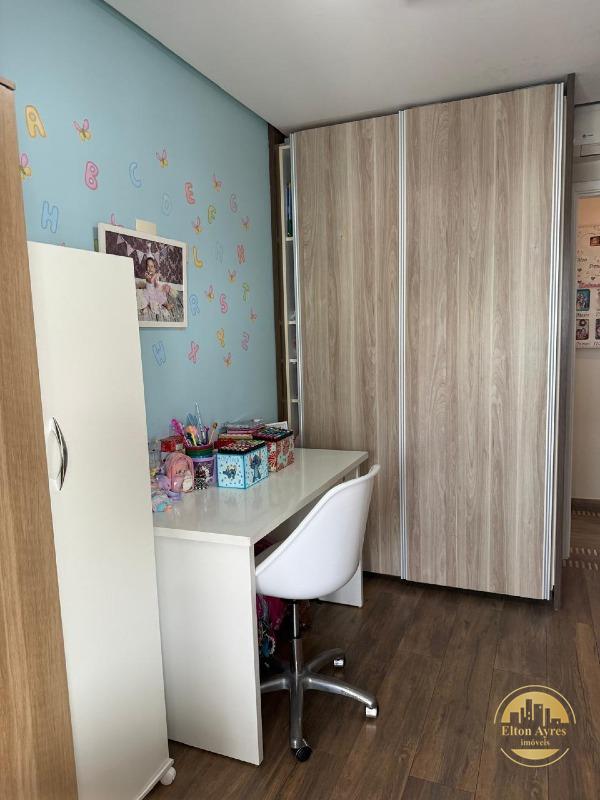 Apartamento à venda no Embaré: