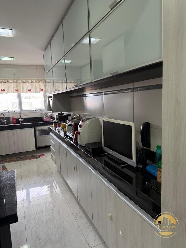 Apartamento à venda no Embaré: