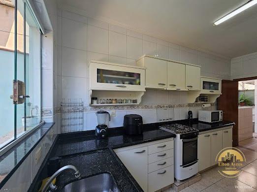 Casa à venda no Ponta da Praia: 