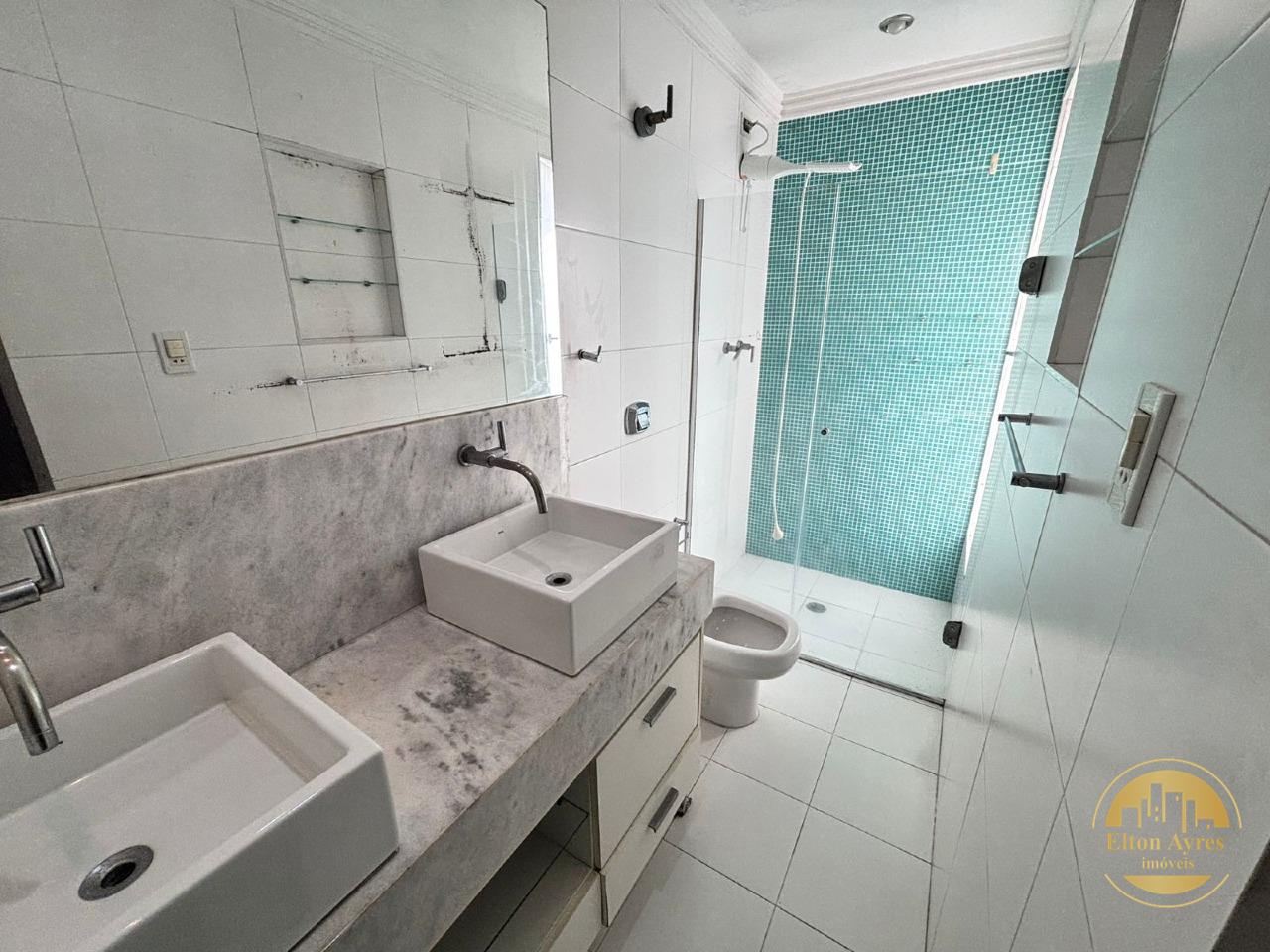 Cobertura à venda no Ponta da Praia: 