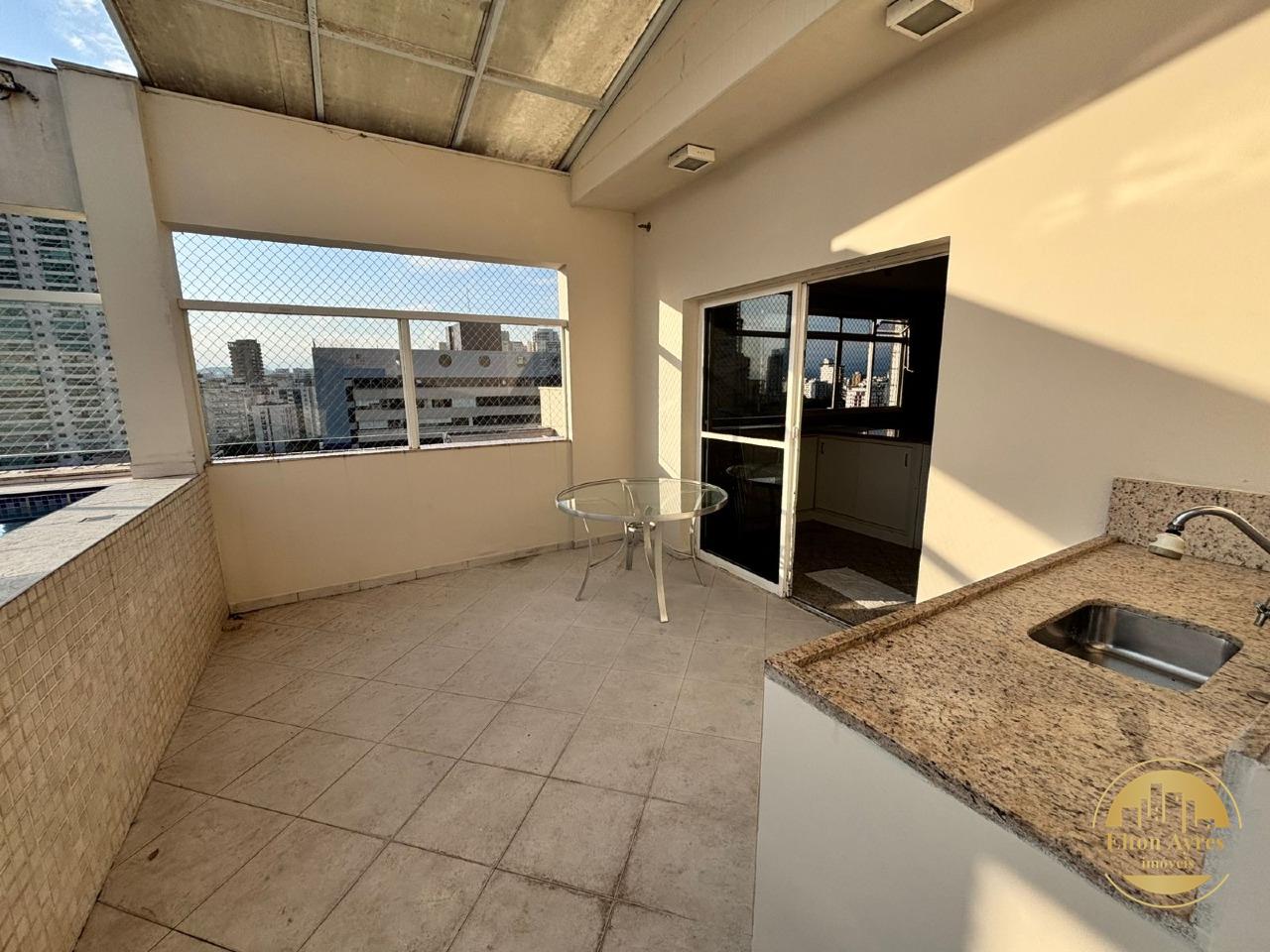 Cobertura à venda no Ponta da Praia: 