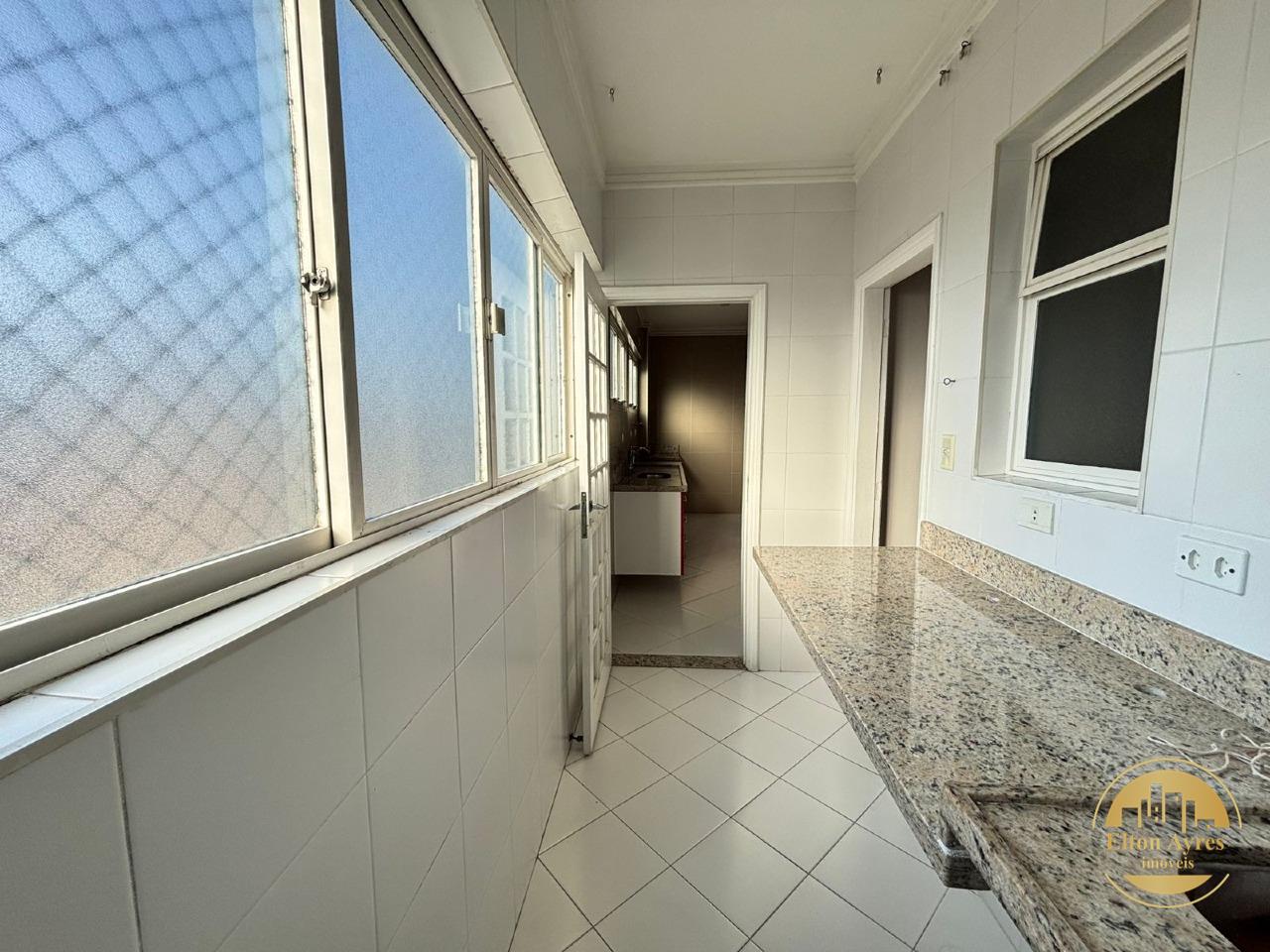 Cobertura à venda no Ponta da Praia: 