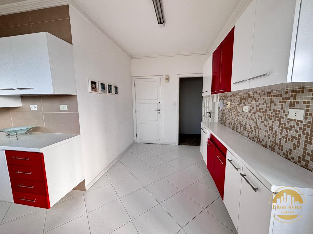 Cobertura à venda no Ponta da Praia: 