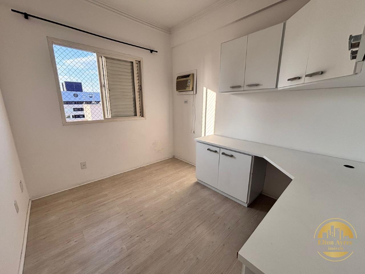 Cobertura à venda no Ponta da Praia: 