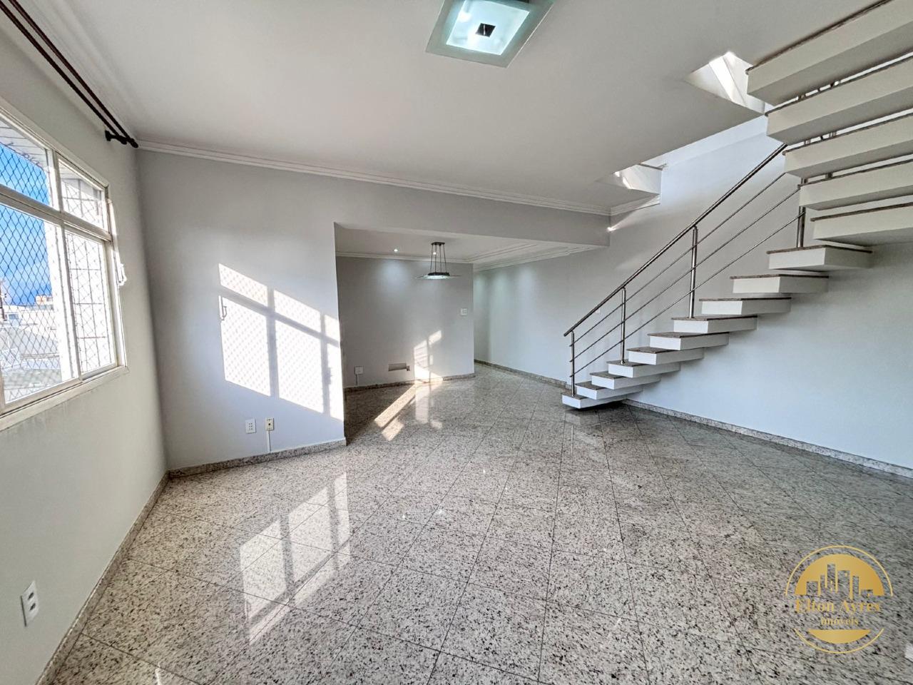 Cobertura à venda no Ponta da Praia: 