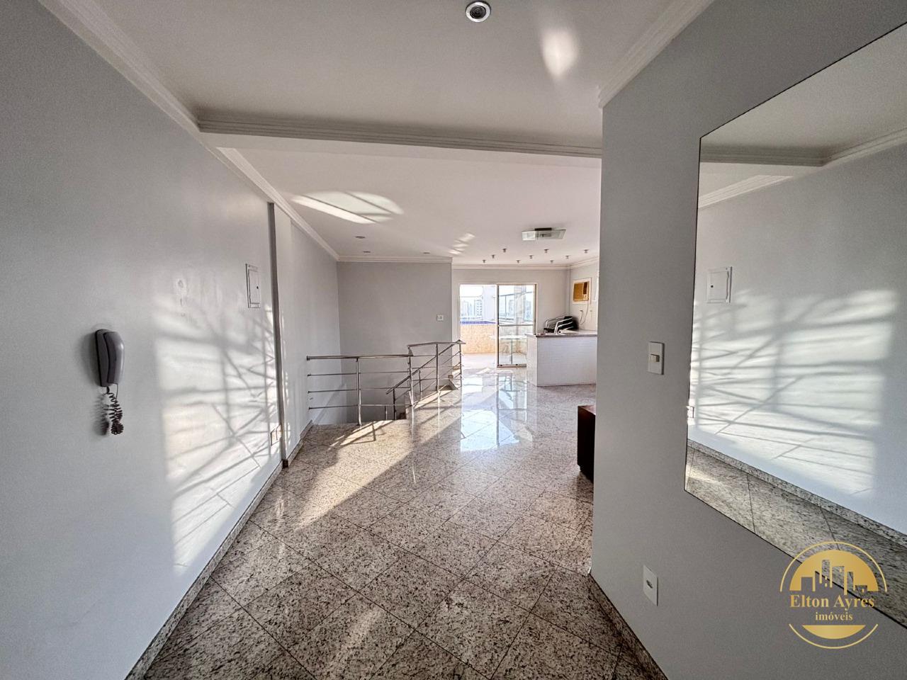 Cobertura à venda no Ponta da Praia: 