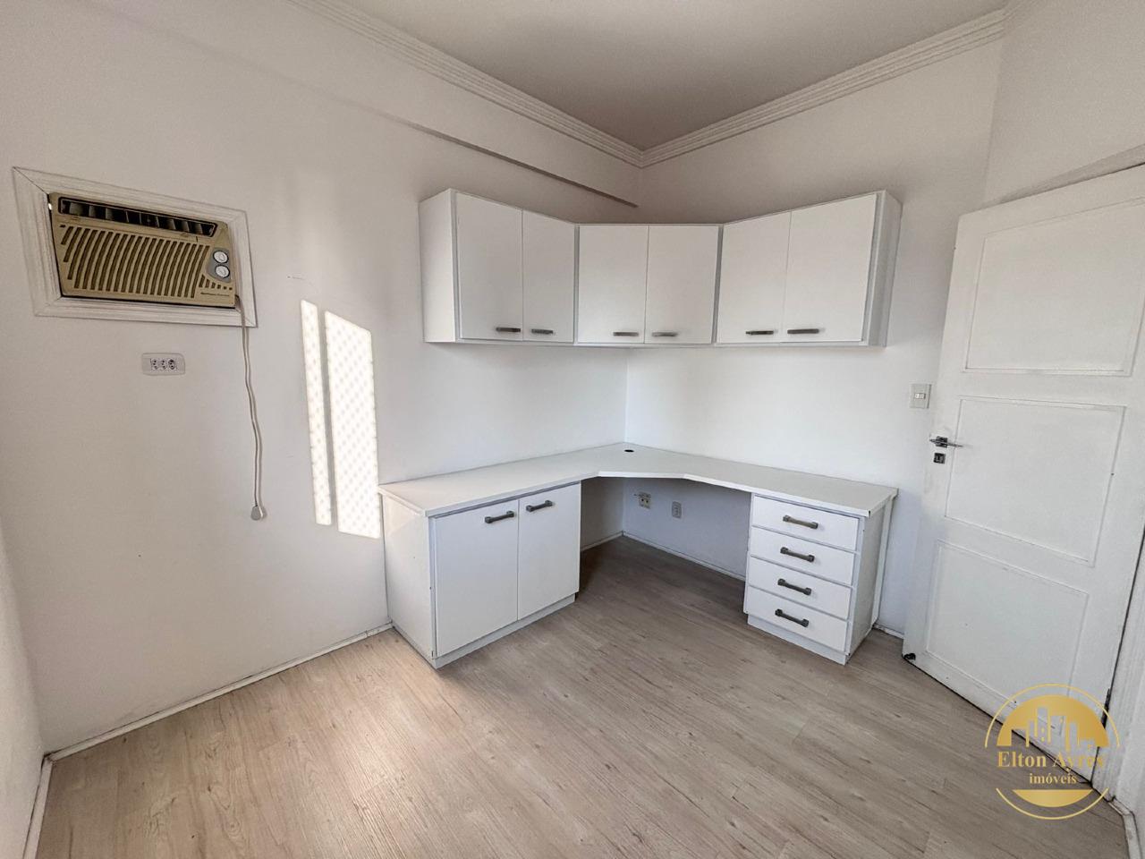 Cobertura à venda no Ponta da Praia: 