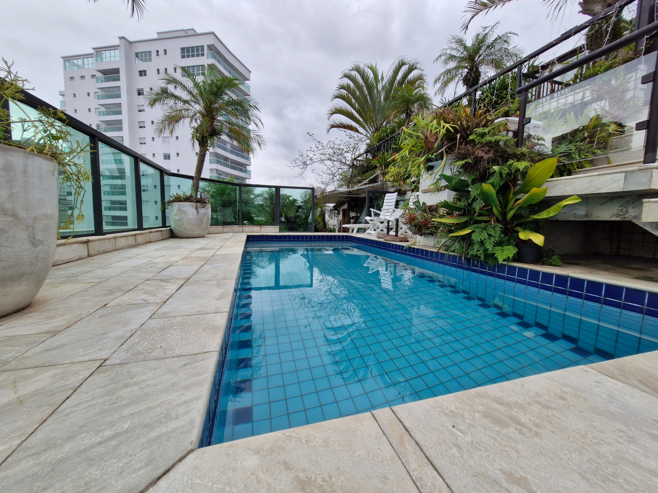 Cobertura à venda no Ponta da Praia: 