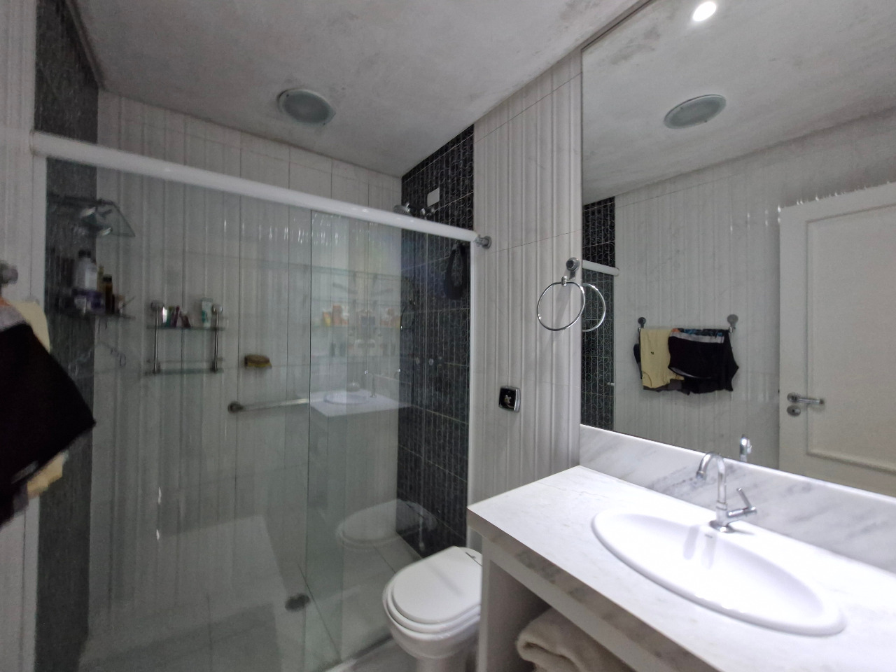 Cobertura à venda no Ponta da Praia: 