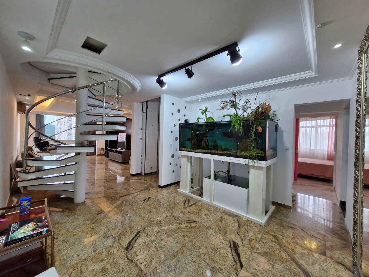 Cobertura à venda no Ponta da Praia: 