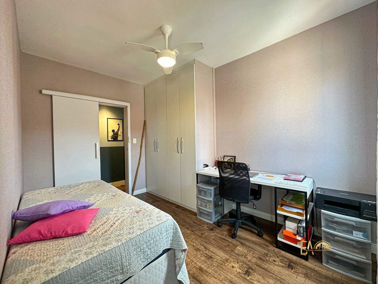 Apartamento à venda no Embaré: 