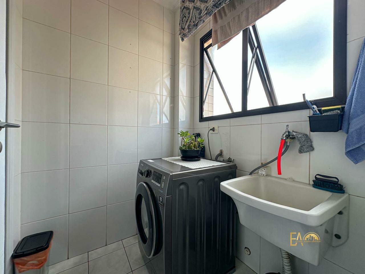 Apartamento à venda no Embaré: 