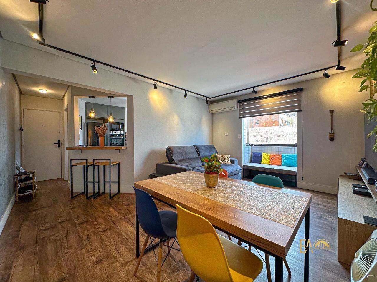 Apartamento à venda no Embaré: 