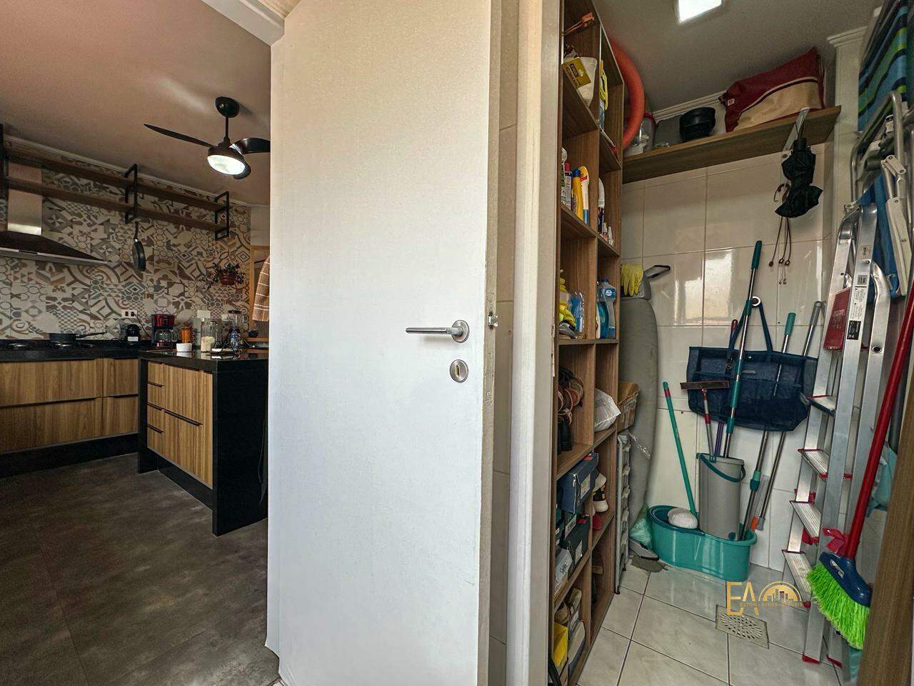 Apartamento à venda no Embaré: 