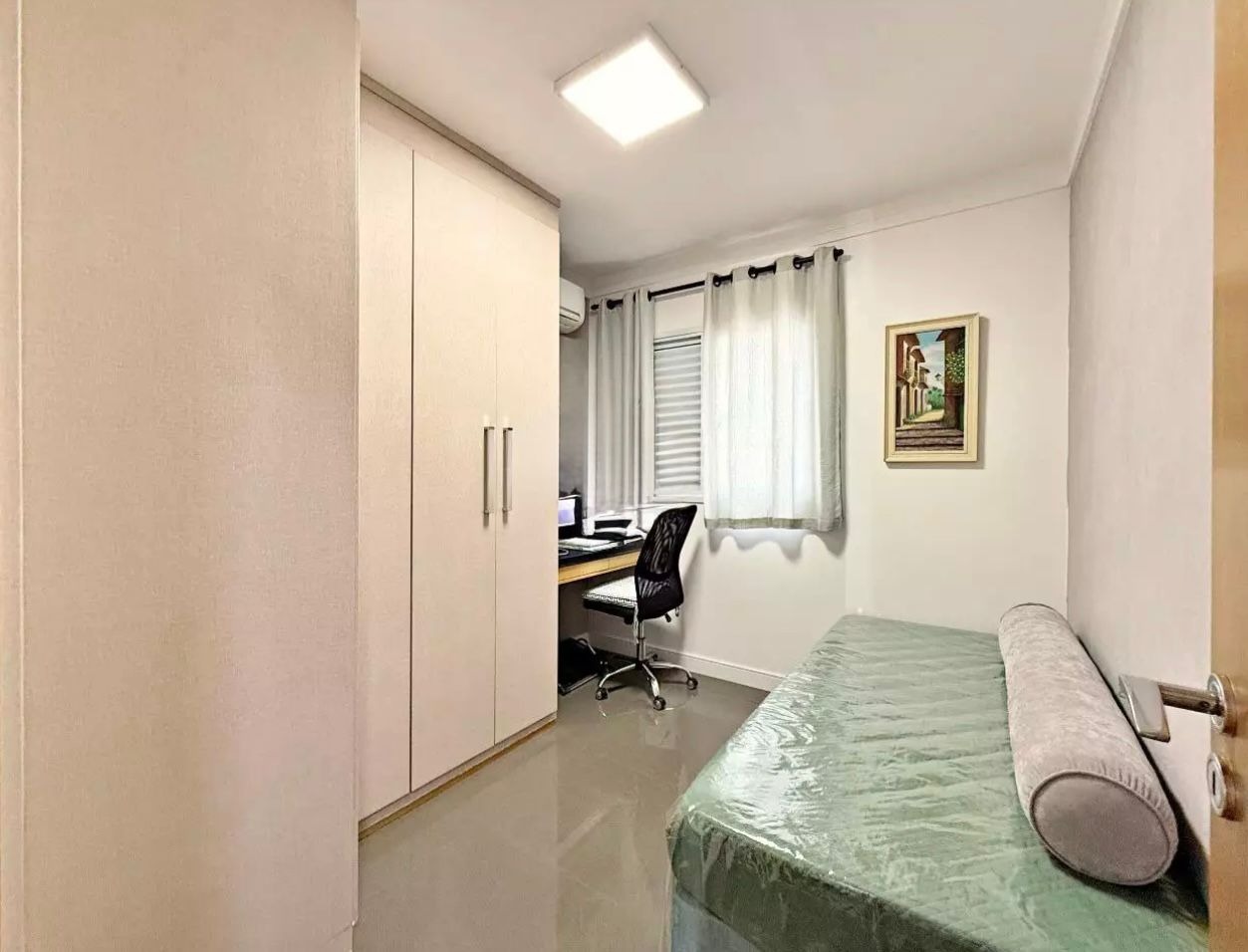 Apartamento à venda no Ponta da Praia: