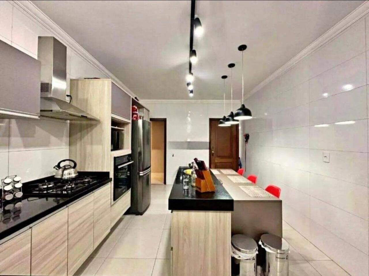 Apartamento à venda no Ponta da Praia: 