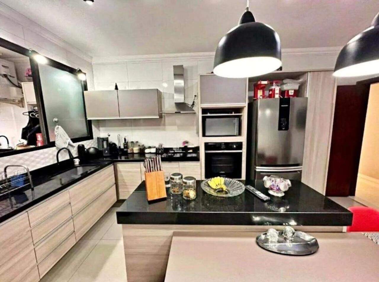 Apartamento à venda no Ponta da Praia: 