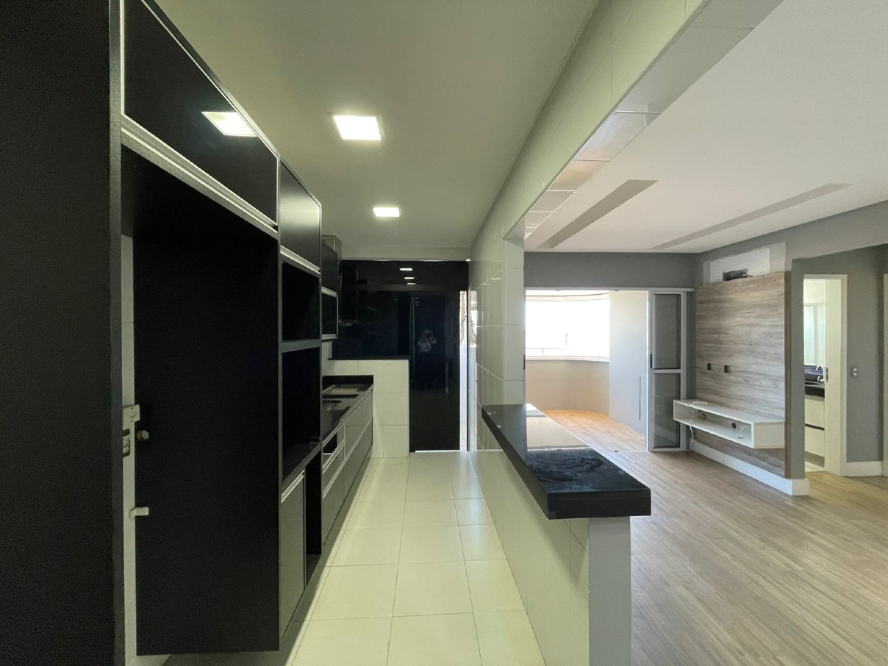 Apartamento à venda no Ponta da Praia: