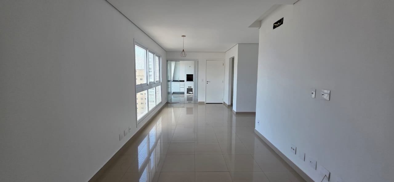 Apartamento à venda no Ponta da Praia: 