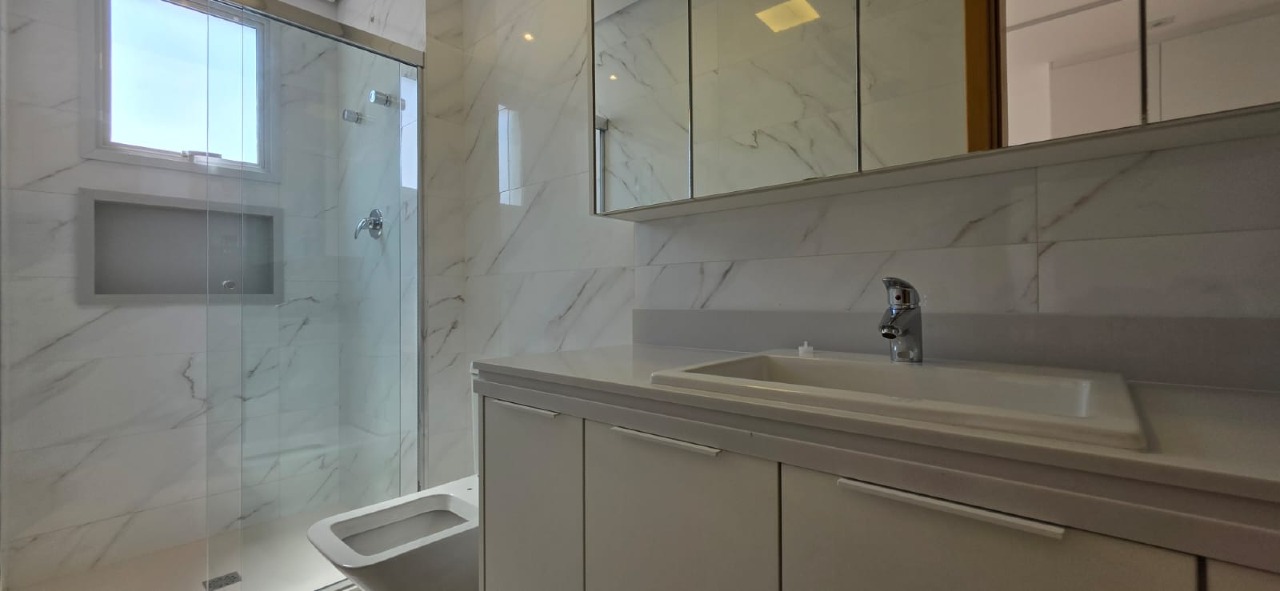 Apartamento à venda no Ponta da Praia: 