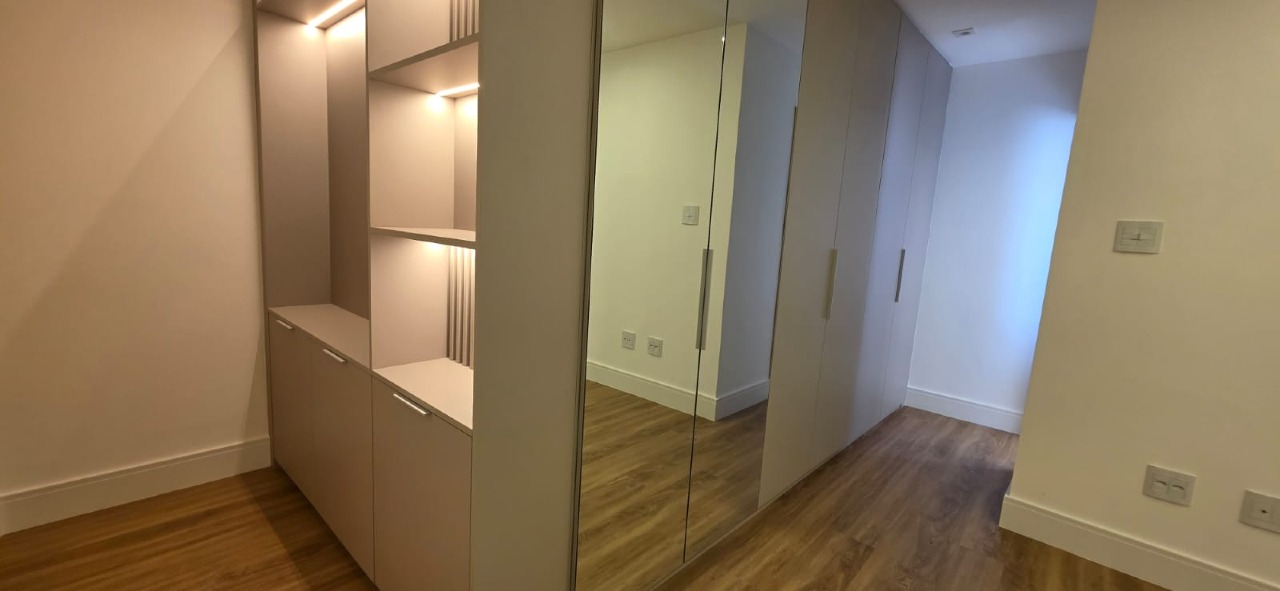 Apartamento à venda no Ponta da Praia: 