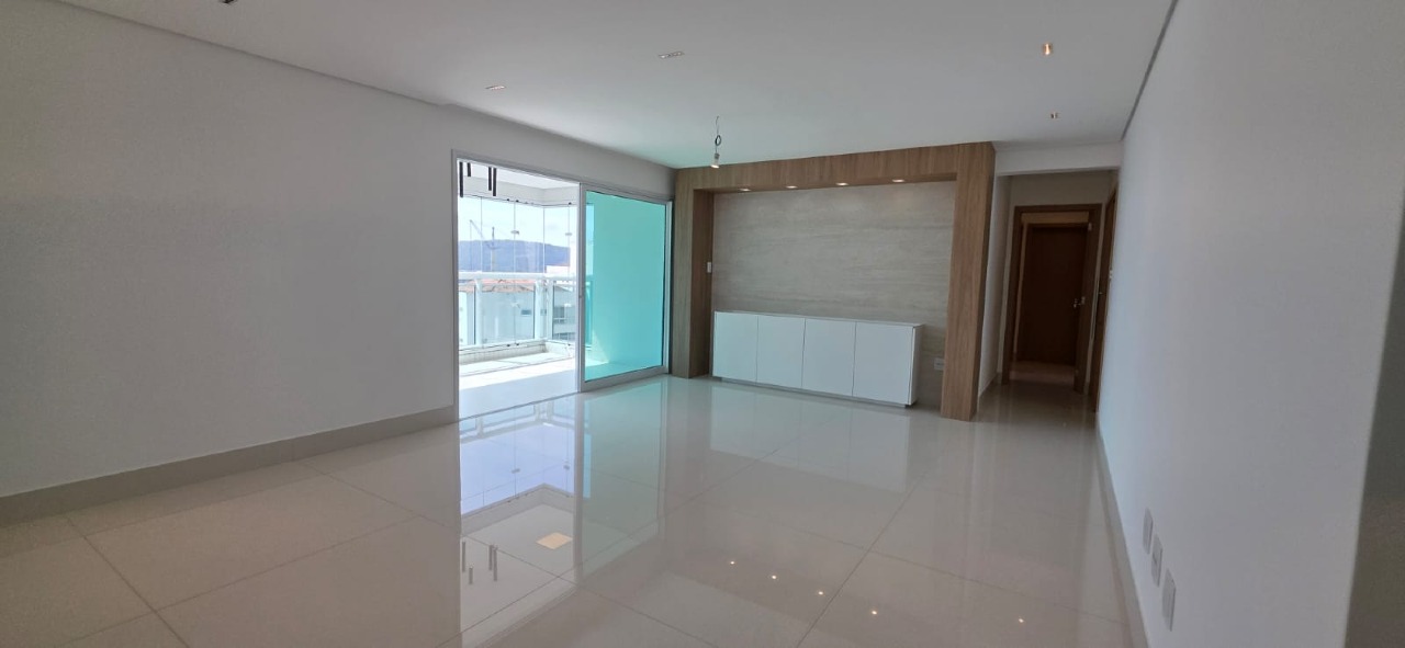 Apartamento à venda no Ponta da Praia: 