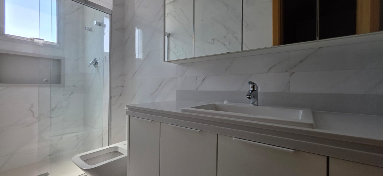 Apartamento à venda no Ponta da Praia: 