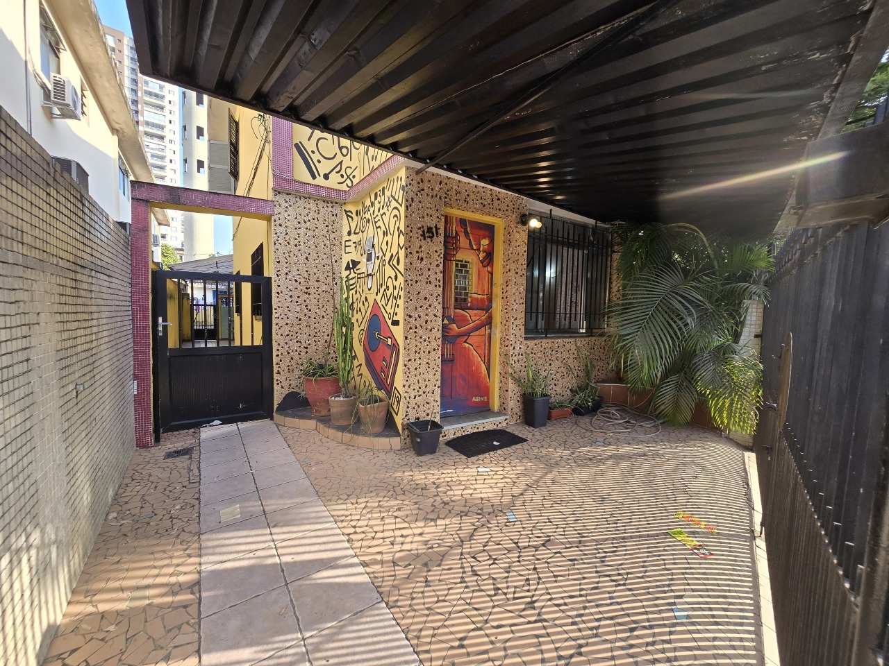 Sobrado à venda no Encruzilhada: 