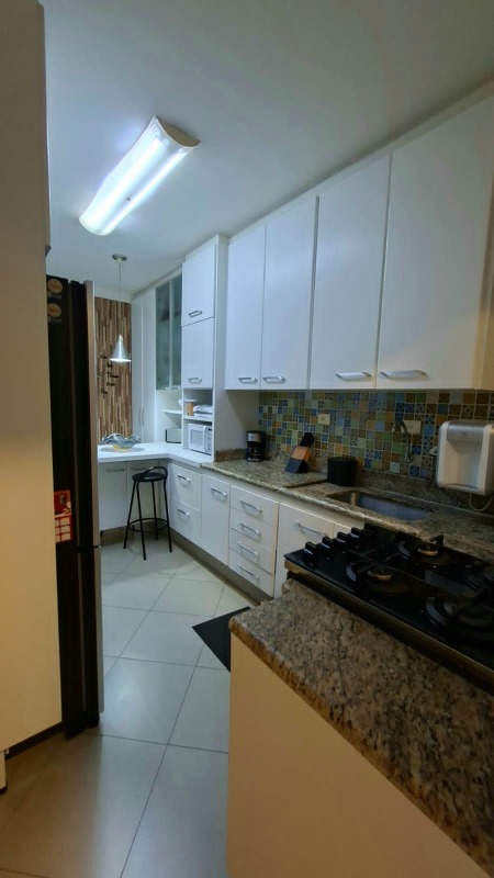 Apartamento à venda no Marapé: 