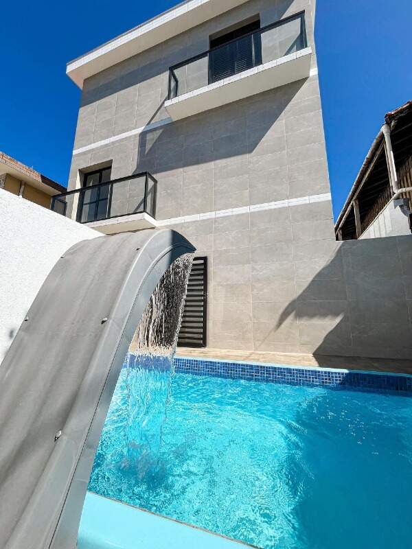 Casa de Condomínio à venda no Macuco: 