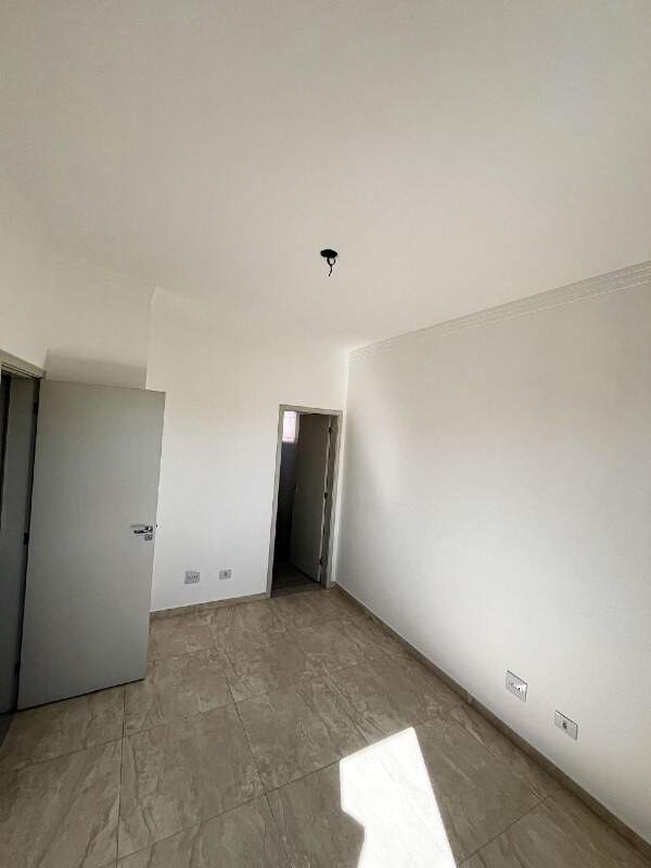 Casa de Condomínio à venda no Macuco: 