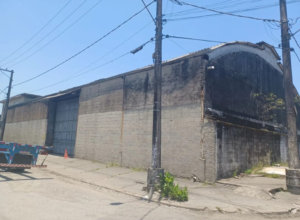 Galpão para aluguel no Chico de Paula: 