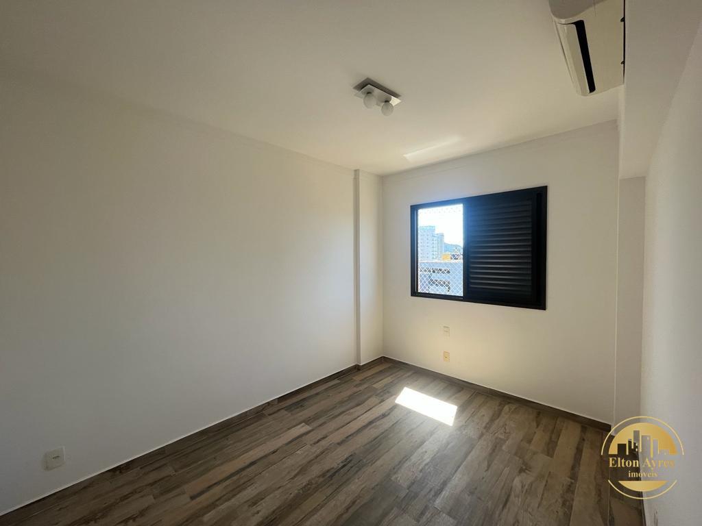 Apartamento à venda no Ponta da Praia: 