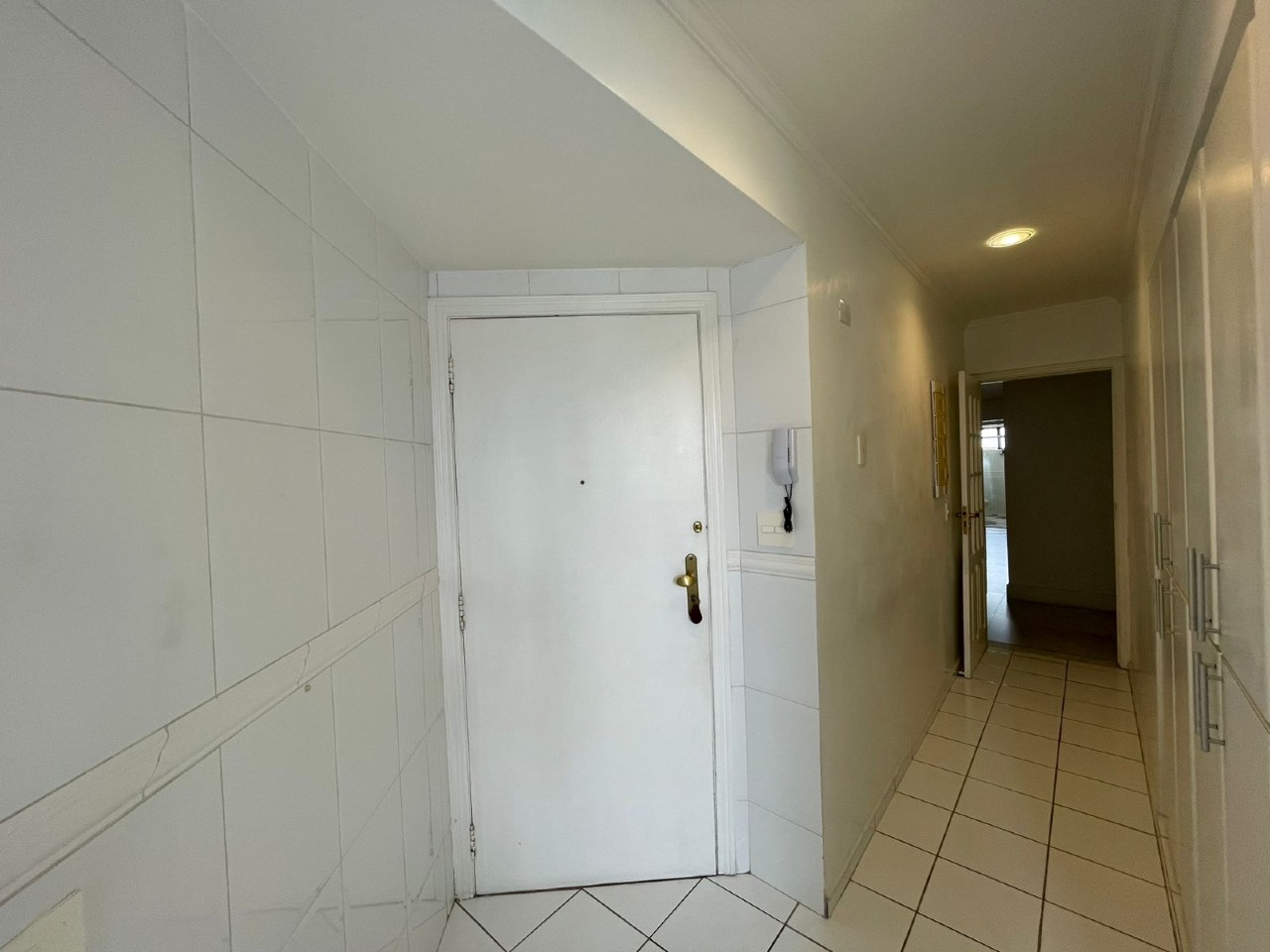 Cobertura à venda no Ponta da Praia: 