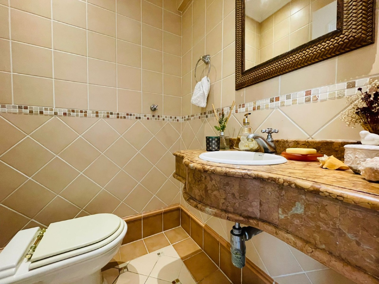 Cobertura à venda no Ponta da Praia: 