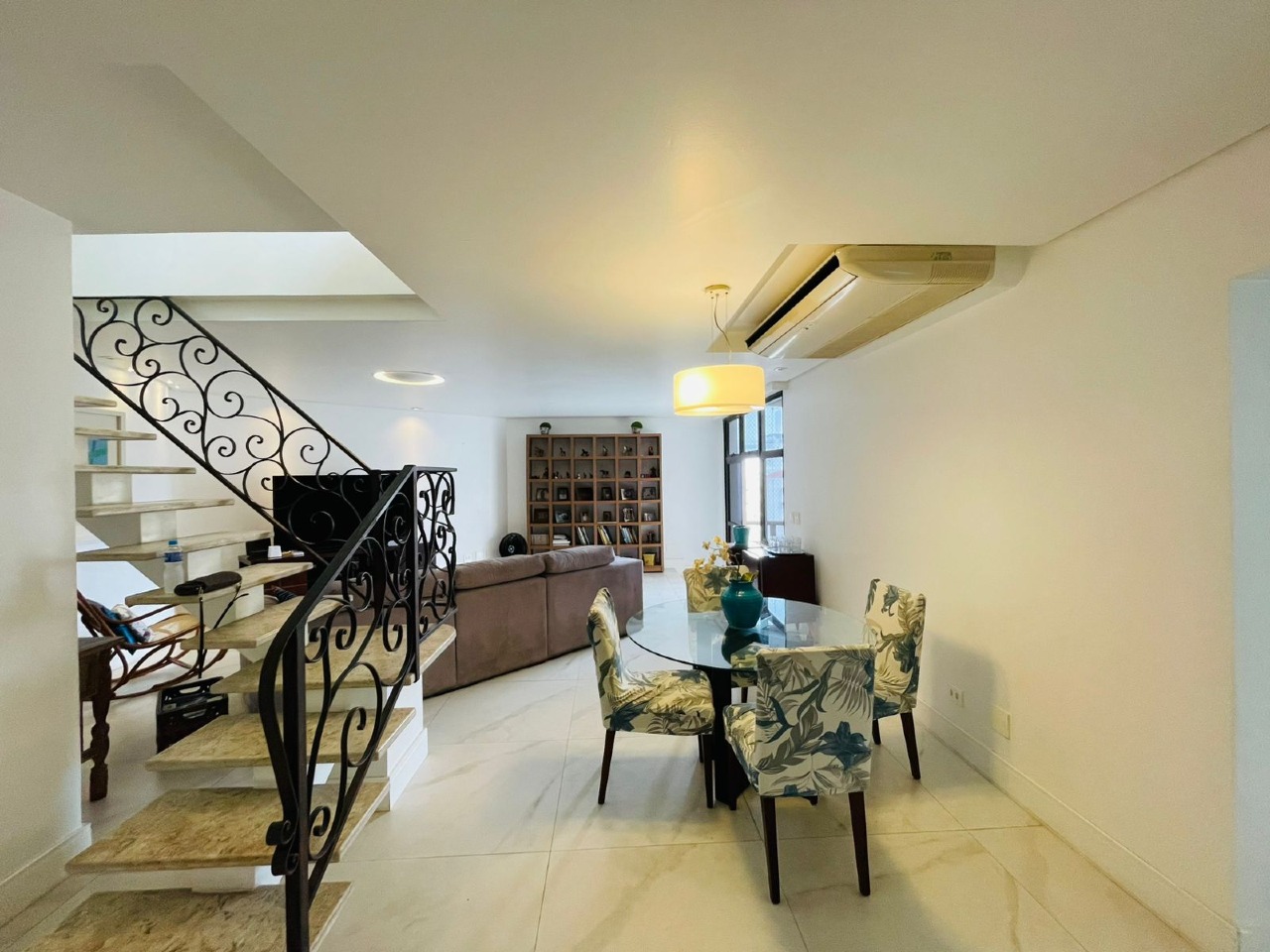 Cobertura à venda no Ponta da Praia: 