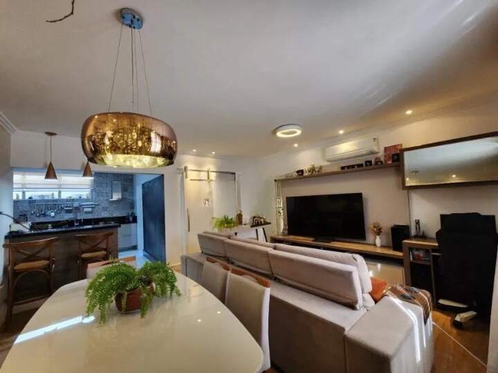 Apartamento à venda no Ponta da Praia: 