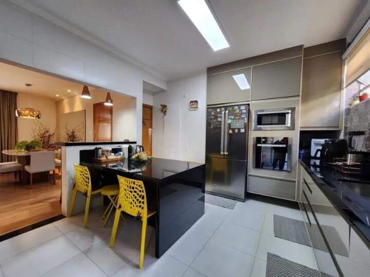 Apartamento à venda no Ponta da Praia: 