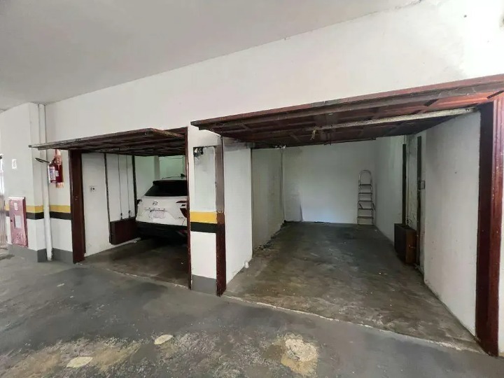 Cobertura para aluguel no Embaré: 