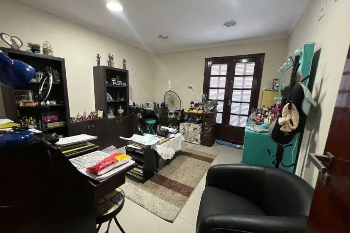 Cobertura para aluguel no Embaré: 