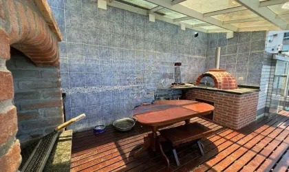 Cobertura para aluguel no Embaré: 