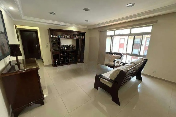 Cobertura para aluguel no Embaré: 