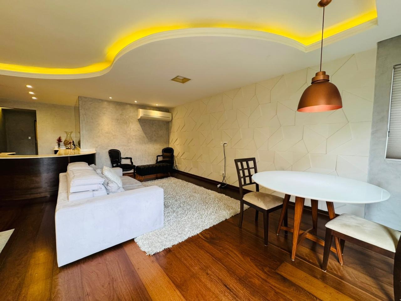 Apartamento à venda no Embaré: 