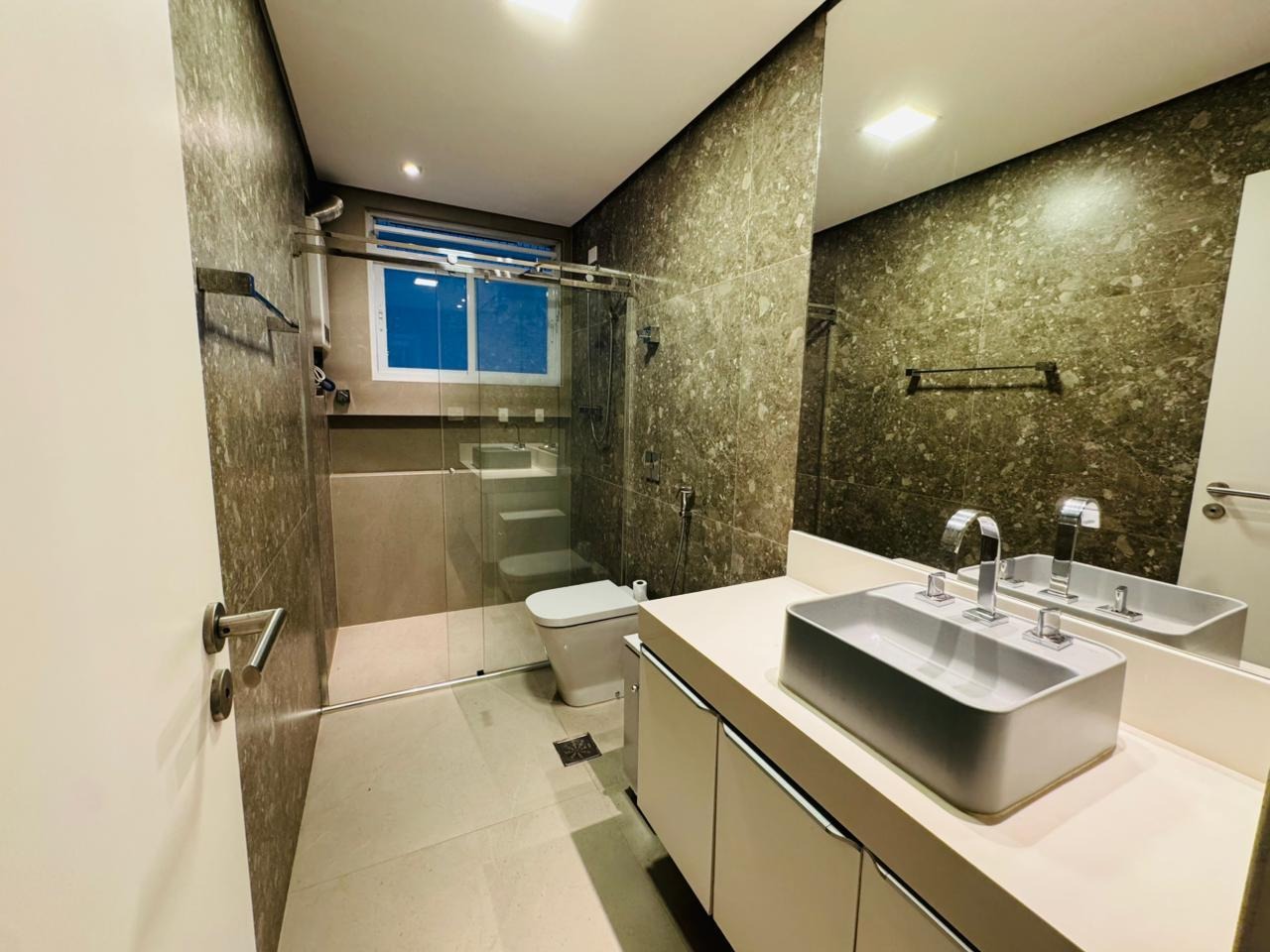 Apartamento à venda no Embaré: 