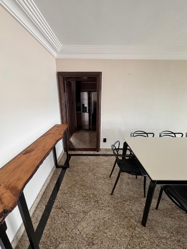 Apartamento à venda no Ponta da Praia: 